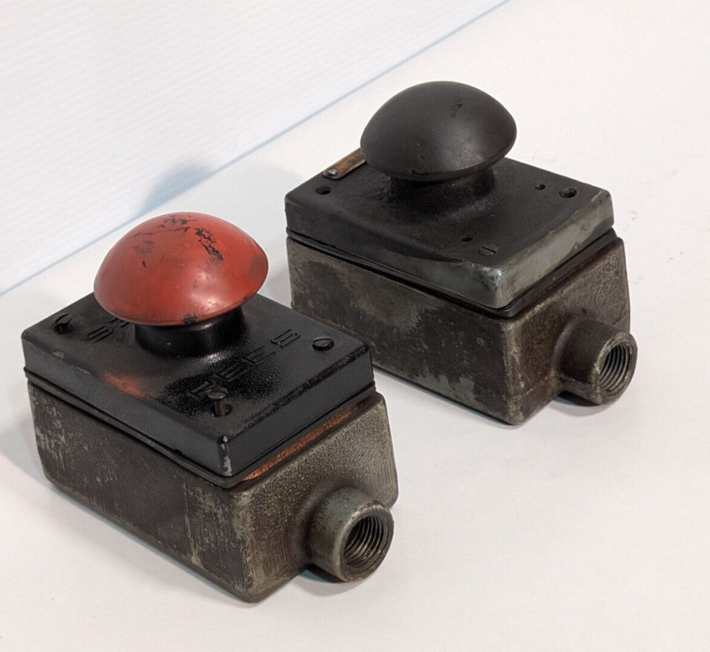 Lot of 2: Mackworth Rees 662 Black, Red Mushroom Head Control Stop Pushbuttons