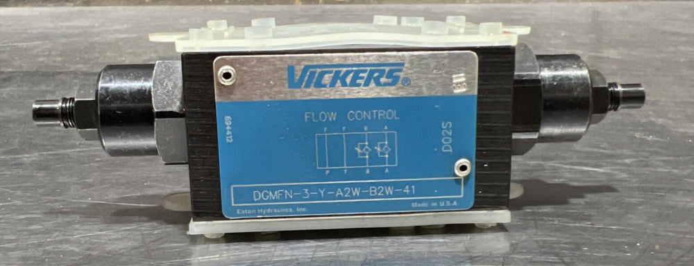 Vickers DGMFN 3 Y A2W B2W 41 Eaton Flow Control Valve Nos Surplus