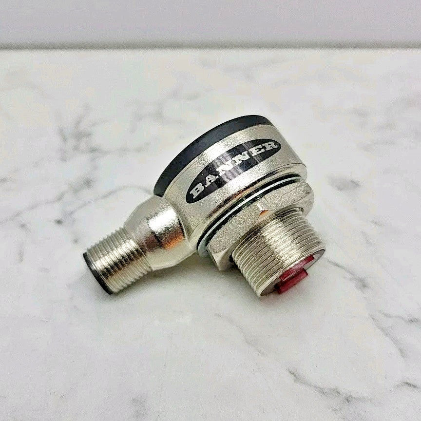 Banner TM18VP6FF50Q8 Heavy-Duty Metal Right Angle Sensor 10-30 Vdc