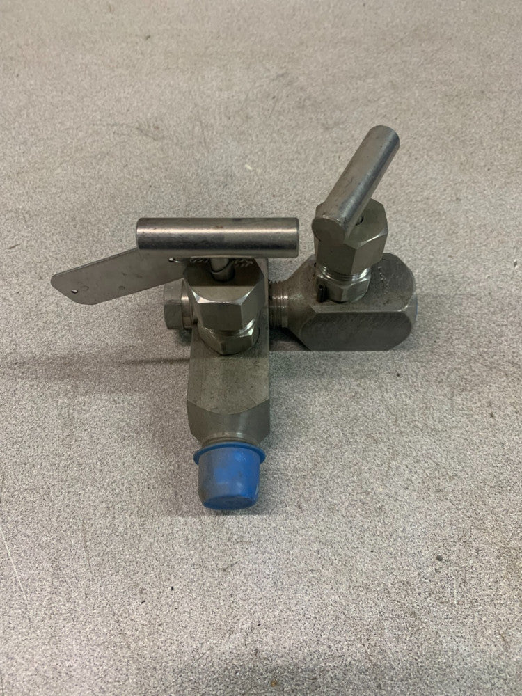 NEW NO BOX HEX VALVE DIVISIONS STAINLESS STEEL VALVE HG4S1U313P412