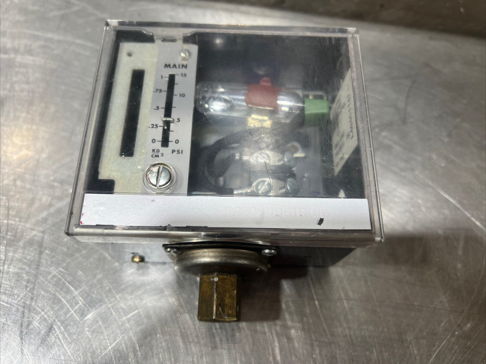 HONEYWELL PRESSURETROL L404C 1147 Nos Surplus. Item ID 2