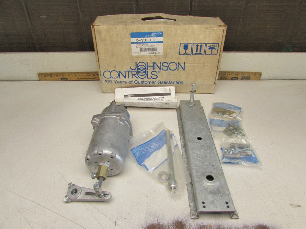 NEW! JOHNSON CONTROLS D-3073-2  , DAMPER ACTUATOR ,8-13 PSI SPRING, MAKE OFFER!
