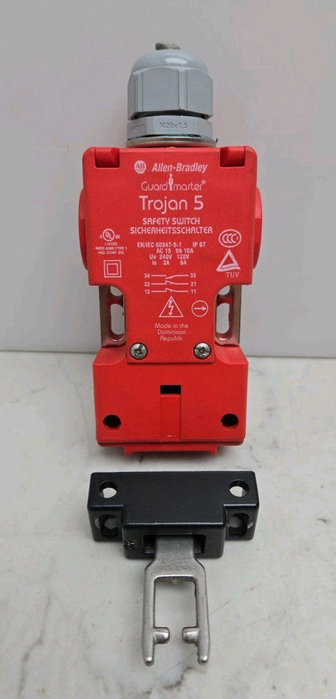 Allen Bradley 440K-T11467 Interlock Safety Switch Guardmaster Trojan 5