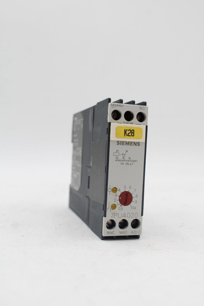 Siemens 7PU4020-1AB30 On-Delay Time Relay