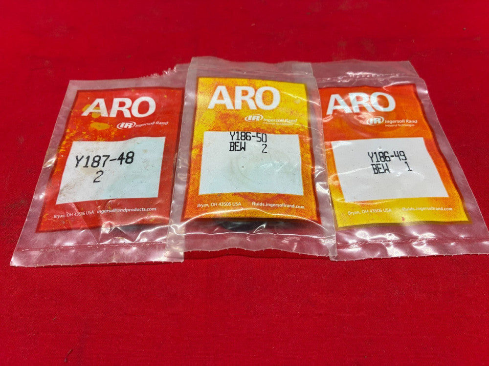ARO INGERSOLL RAND ASSORTED OIL SEALS Y18 (LOT OF 5)