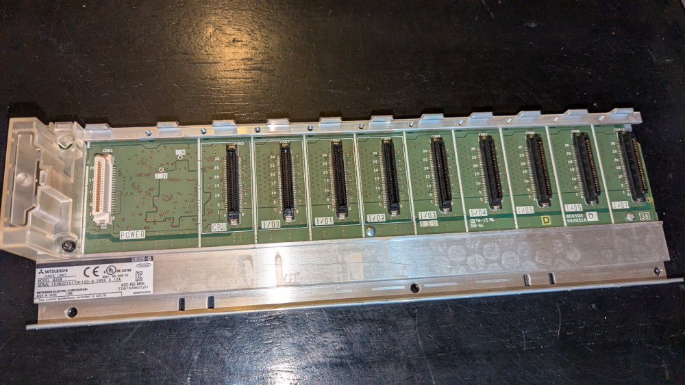 (1) Mitsubishi Melsec Base Unit Module Q38B NEW No Box