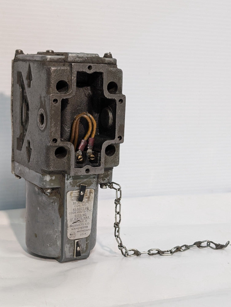 Double A (Vickers by Danfoss) 85-50172-32 Solenoid Coil w/ 85-30164-32 Valve