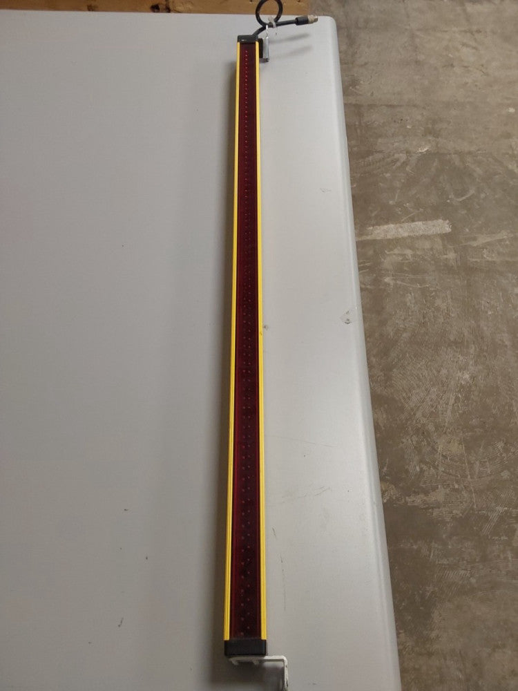 STI MS46-30-870-Q1-X-SC1 Light Curtain Transmitter 24VDC 285mA USED