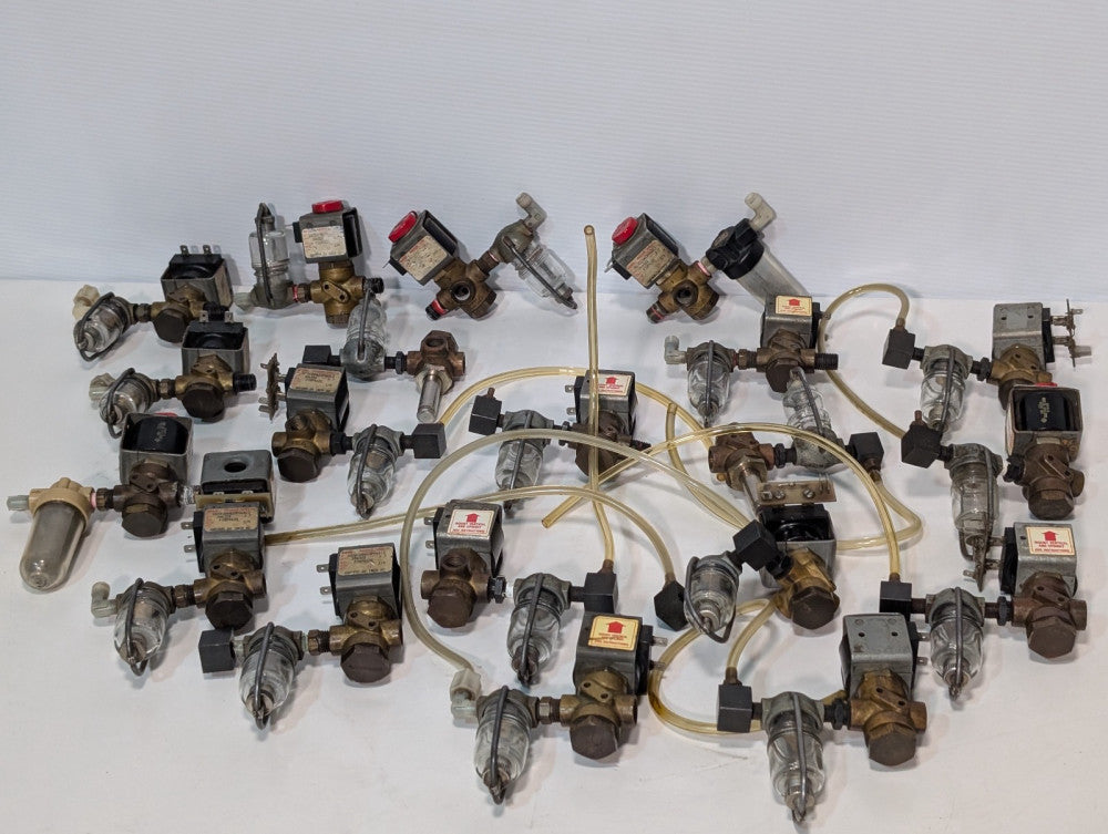 Lot of 21 ASCO USXB320A23P06813 Series 320 Solenoid Valves and Fuel Filters