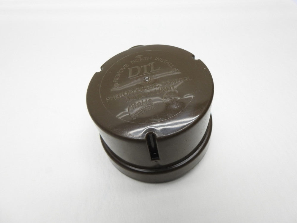 Lithonia Lighting Dark To Light DTL Photocontrol DP125 1.5  105-305V - NEW!