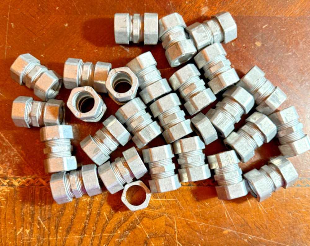 25pcs Arlington AI 1/2" No.830 EMT Compression Couplings Rain & Concrete Tight