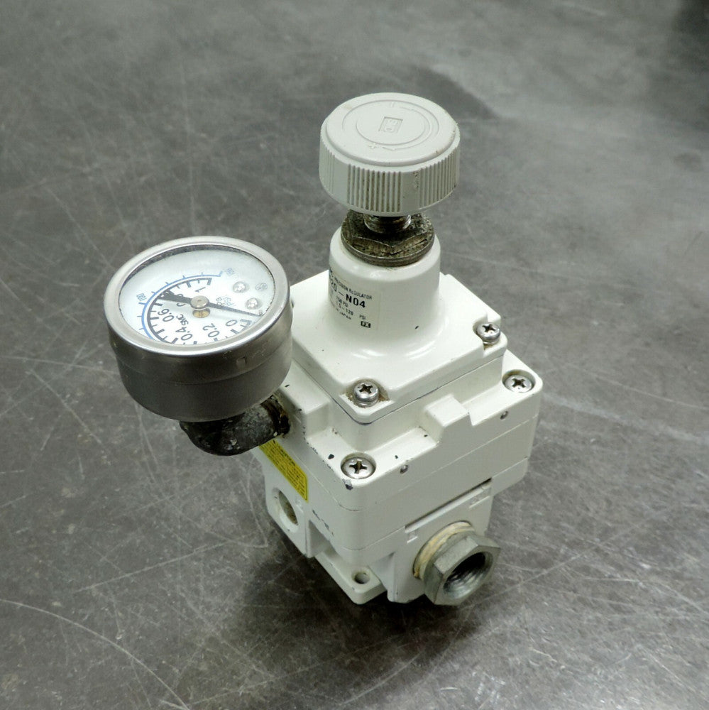 SMC IR3020-N04G Precision Regulator 150 psi Range  1.5-120 psi 1/2" NPT