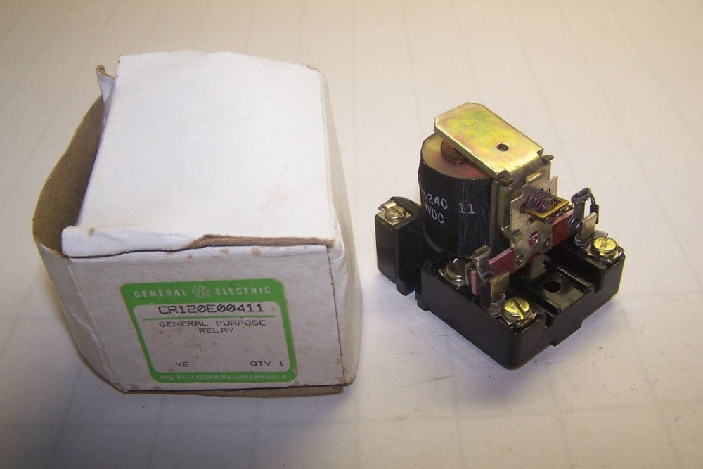 NEW GE GENERAL ELECTRIC 10 AMP 600 VAC 1/2 HP RELAY 24 VDC COIL  CR120E00411