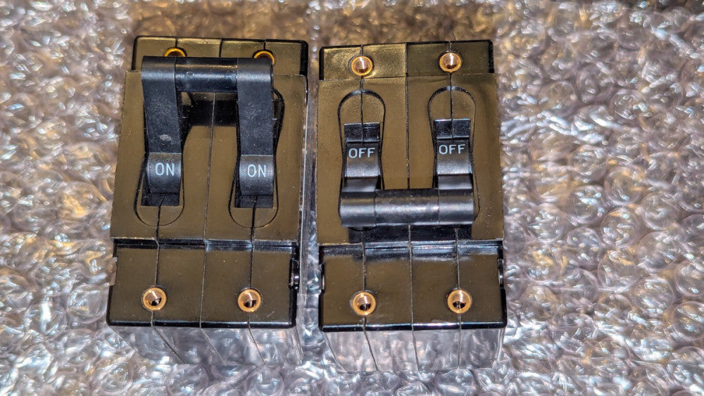 (1)  Airpax 250V 50A 50/60Hz Circuit Breaker UPL11-3764-3 NOS