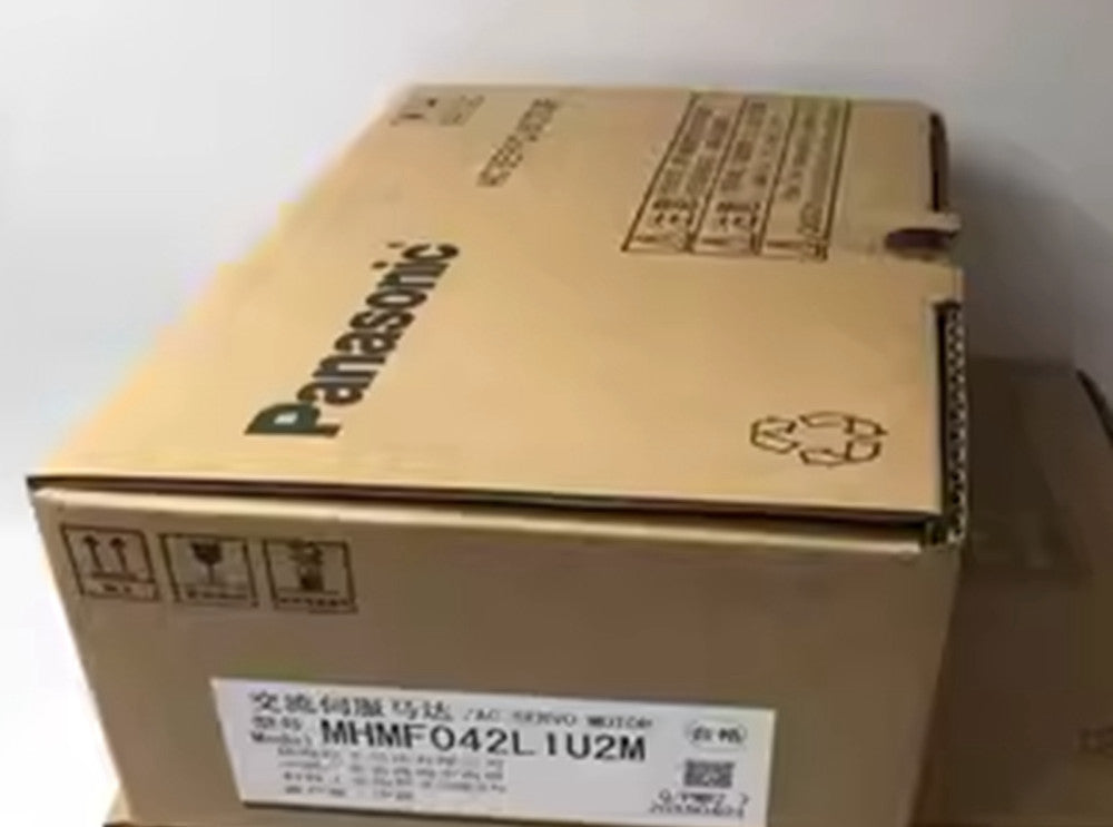 NEW PANASONIC MHMF042L1U2M AC Servo Motor