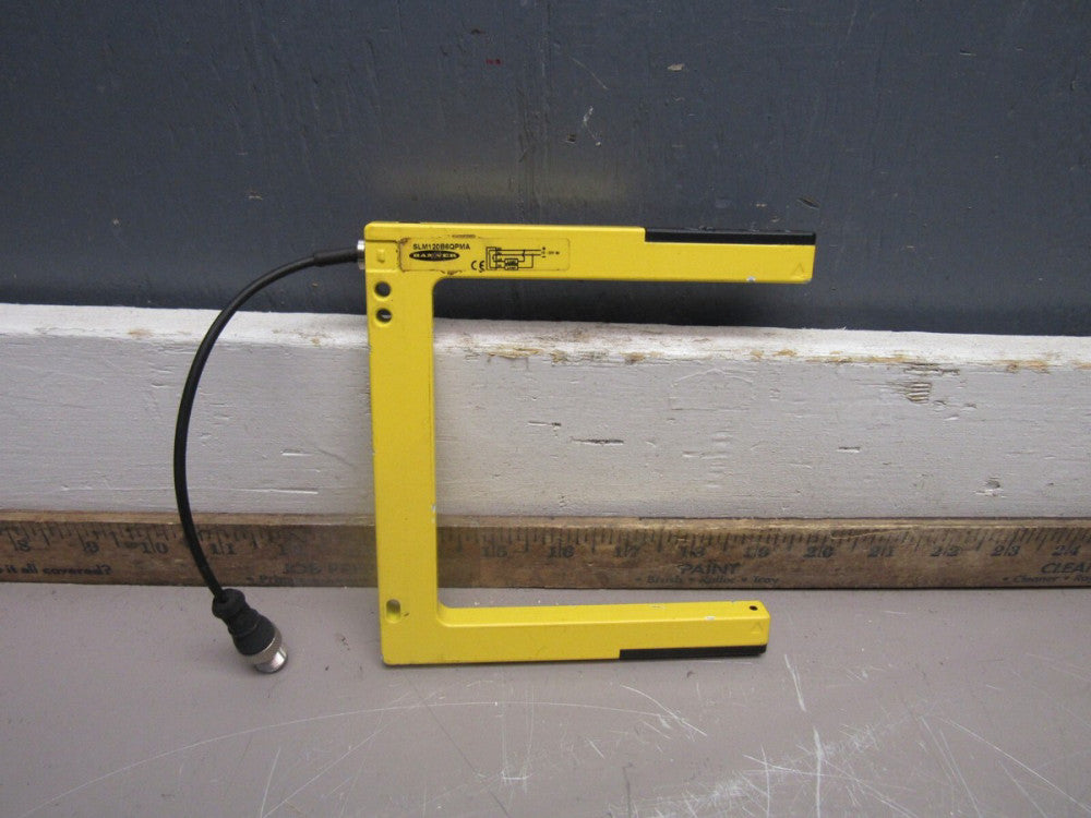 BANNER SLM120B6QPMA SLOT SENSOR 120MM XLNT USED TAKEOUT !! MAKE OFFER !!