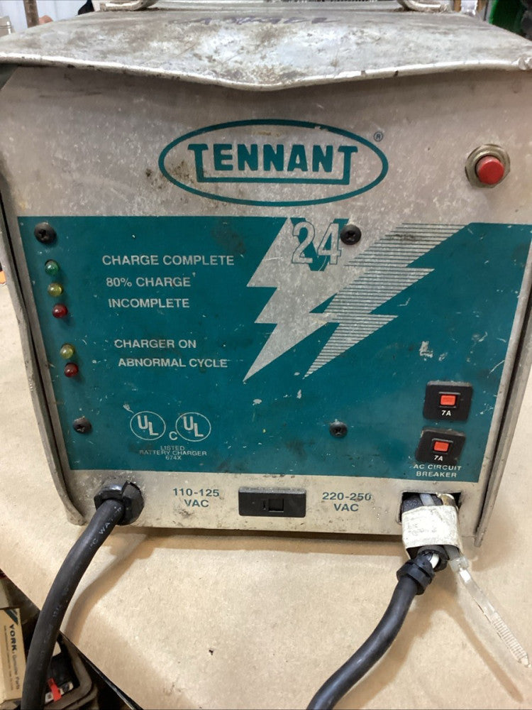 TENNANT SCR242037  CHARGER - Used