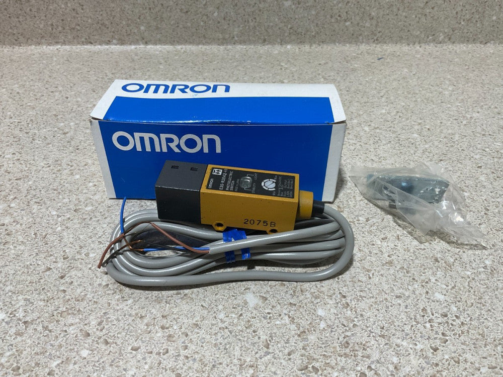 Omron E3S-R2E42-40 NEW