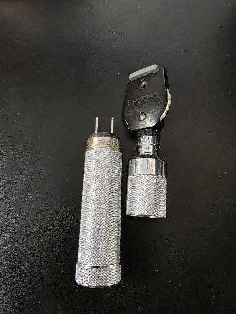 Welch Allyn Ophthalmoscope With 71050 3.5V Nickel-Cadmium Rechargeable Handle