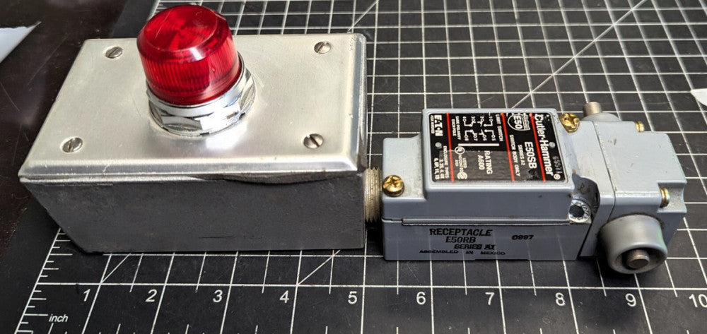 Eaton Cutler Hammer E50SB, E50RB, E50DH1, LimitSwitch With Pilot Light [B8S2