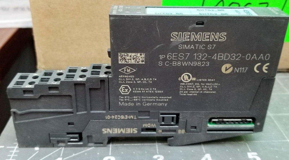 SIEMENS 6ES7 132-4BD32-0AA0 ANALOG INPUT MODULE & TM-E15C24-01 BASE [A9S3] 