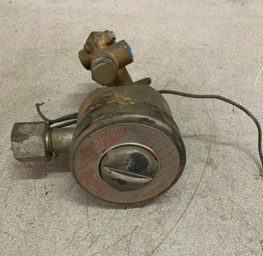 NEW ASCO RED HAT SOLENOID VALVE 125VDC. COIL 1/4" PIPE 2063812RF