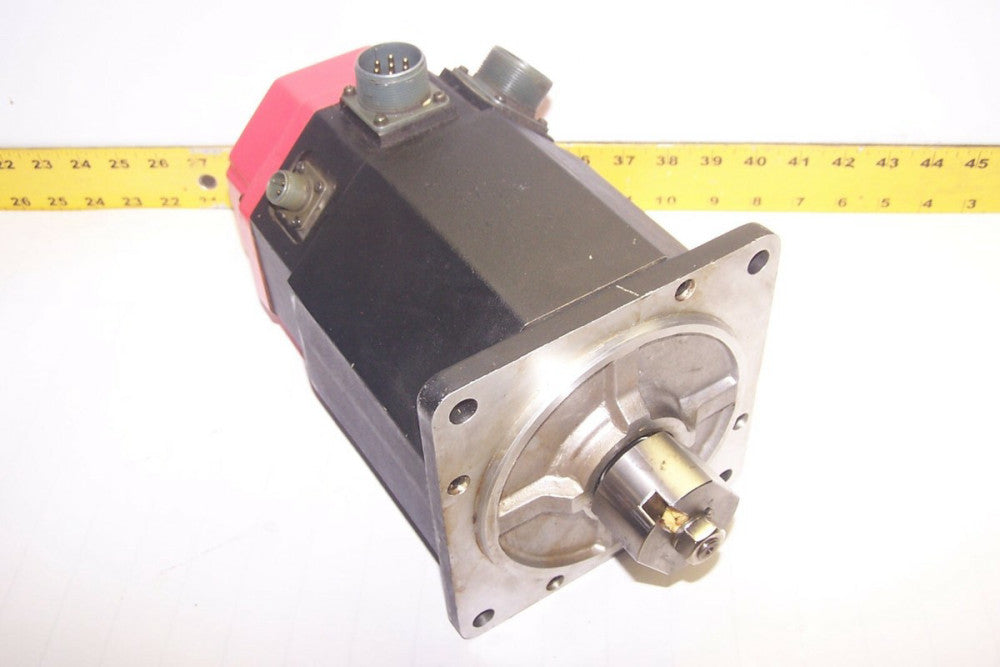 FANUC AC SERVO MOTOR MODEL 5F 111V 7.4A 2000 RPM 111 V 3 PHASE  A06B-0542-B231