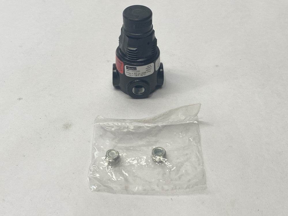 Parker 14R111FCL020 Pneumatic Regulator 1/4" NPT Ports 300psi Max Pressure