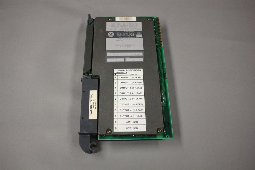 ALLEN BRADLEY ANALOG OUTPUT MODULE 1771-0FE2 B