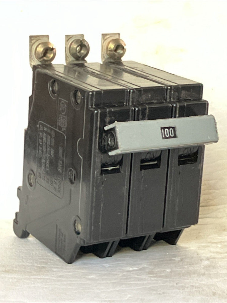 Cutler Hammer CHB3100 Circuit Breaker 100 Amp 3 Pole Type CHB Eaton 240V 3P 100A