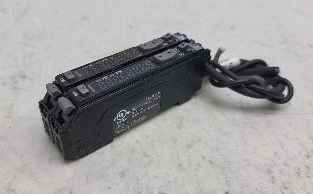 Keyence FS-N11P Main Unit w/ FS-N12P Fiber Optic Amplifier Expansion Unit 