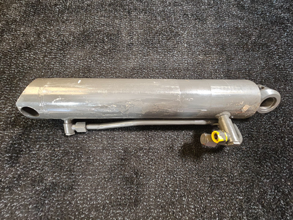 Hydraulic Welded Cylinder 3.80" OD x 25" Retracted x 1.5" Rod