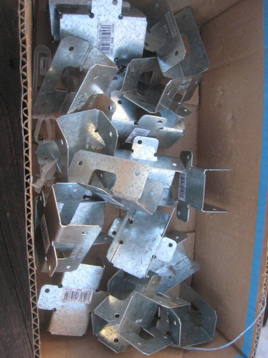 19 x Simpson Strong-Tie 3 in. H X 2.875 in. W 20 Ga. Steel Rigid Tie RTR W/NAILS