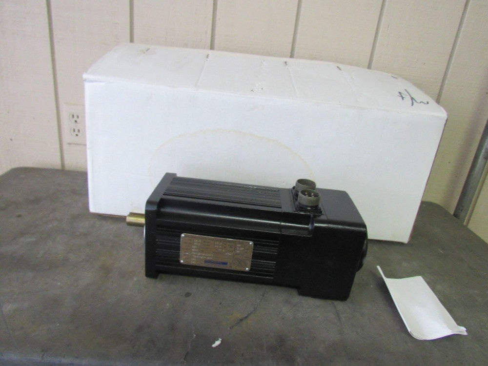 KOLLMORGEN GOLDLINE BRUSHLESS P.M. SERVO MOTOR B-602-C-A1-B3 230V 3000RPM NIB !!