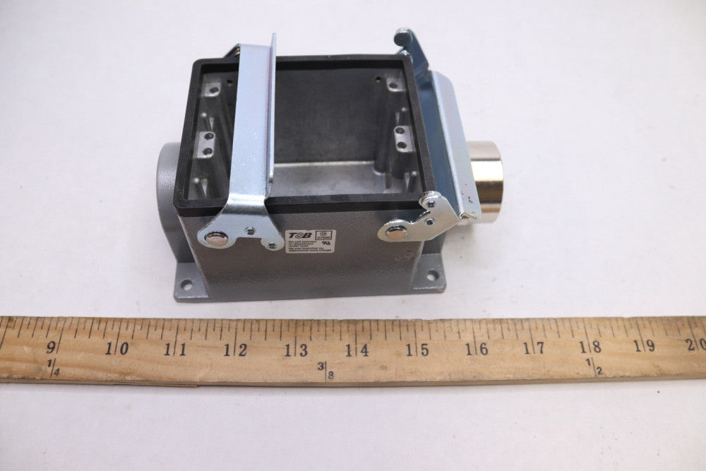 Thomas & Betts Double Lever Locking Box Base 1" x 1" NPT Entry BB832AMV