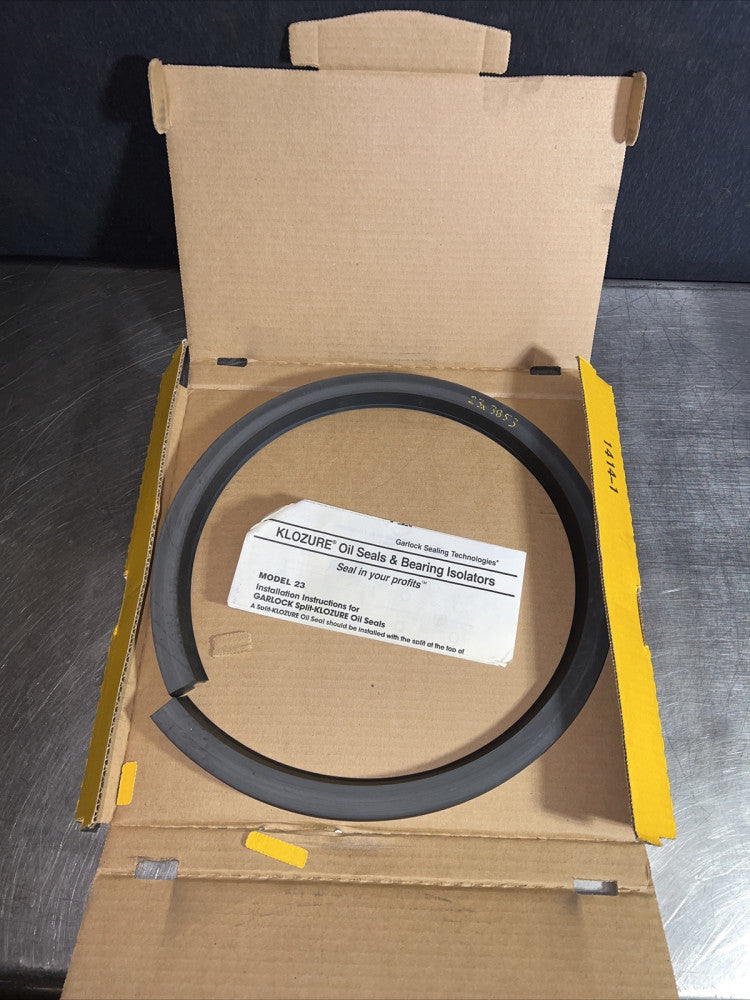 NOS Surplus Garlock 25003-3853 Oil Seal