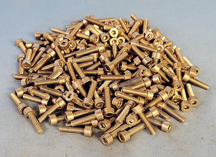 SOCKET HEAD CAP SCREW M4-0.7 X 16MM STAINLESS STEEL (LOT OF 220)