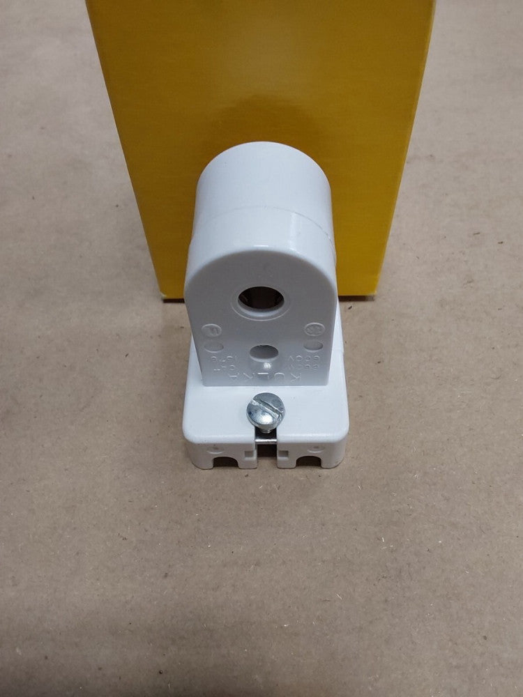 NEW LOT OF 3 HUBBELL HBL 2989 WHITE LAMP HOLDER G29