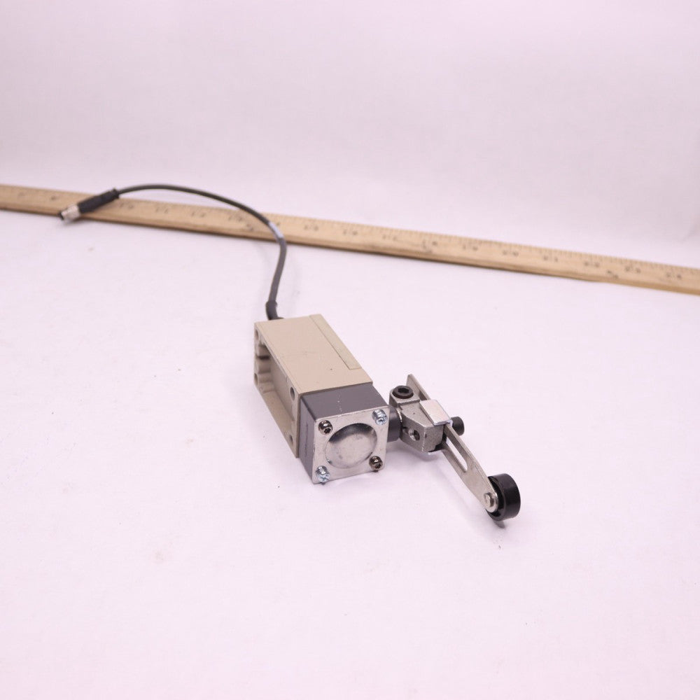 Omron General Purpose Miniature Limit Switch Remote Control Wire HL-5030 