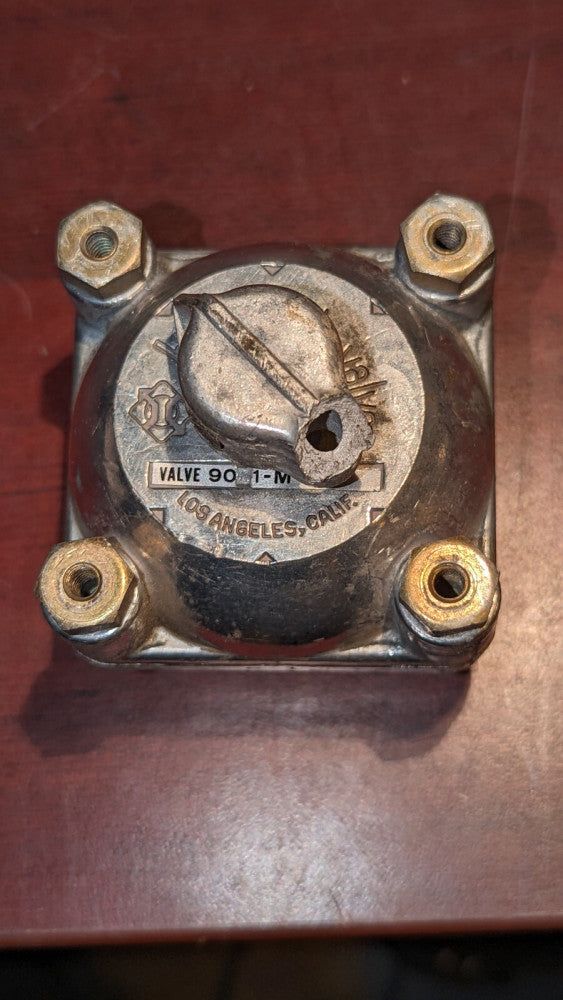 (1) BARKSDALE Pneumatic Directional Valve 9021-M READ CONDITION