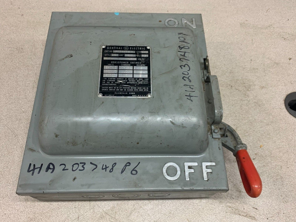 NEW NO BOX GENERAL ELECTRIC 2 POLE 60AMP 600V. DISCONNECT SWITCH TC36262