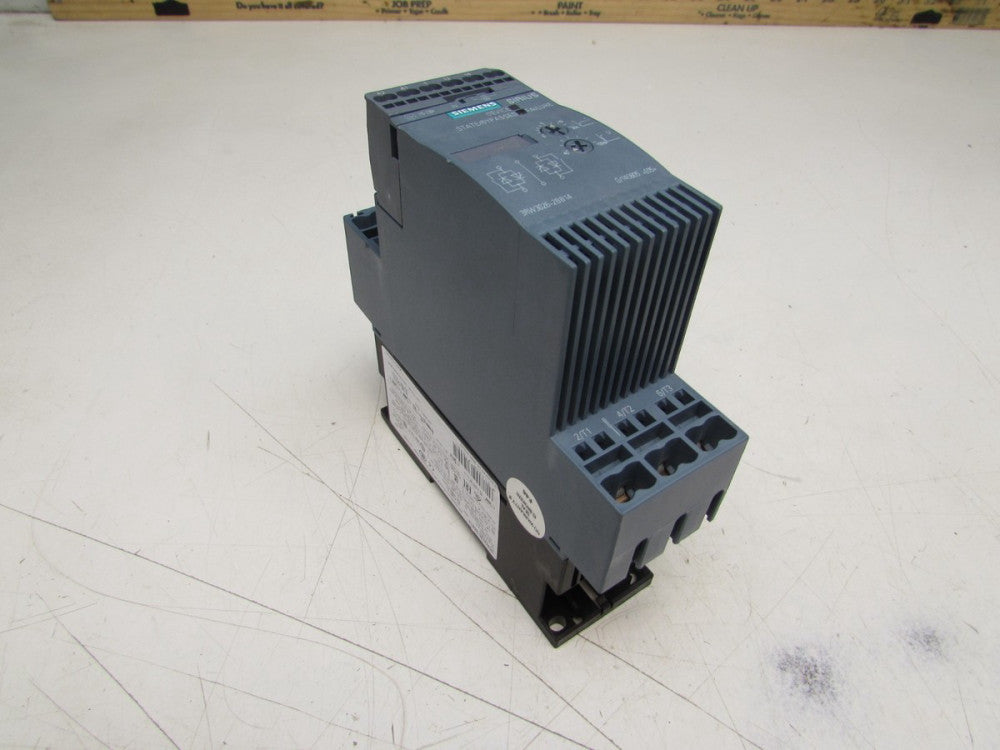 SIEMENS SIRIUS  3RW3026-2BB14 AC SEMICONDUCTOR MOTOR STARTER XLNT MAKE OFFER !!