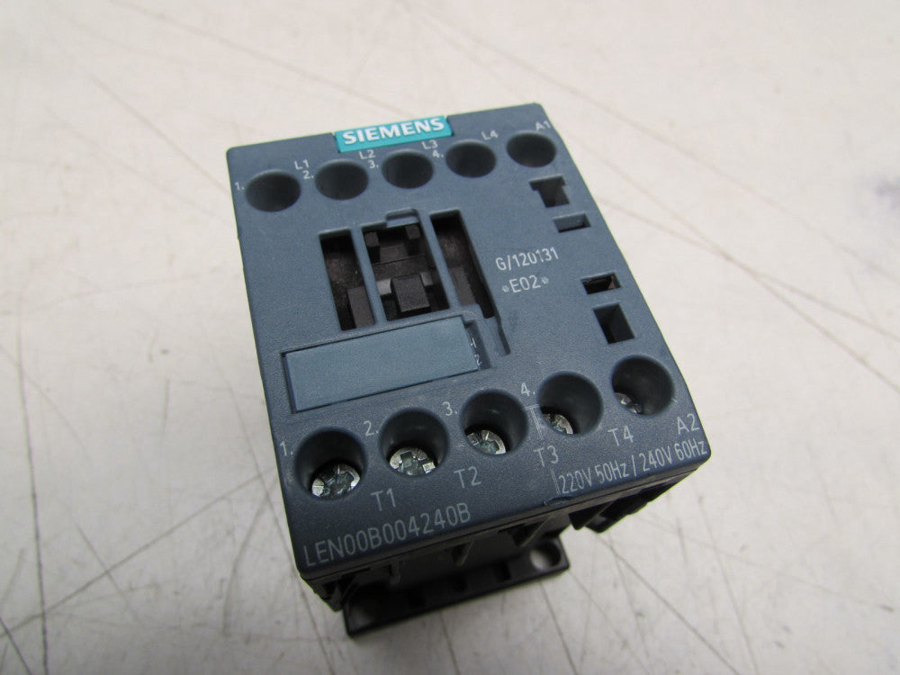 SIEMENS SIRIUS LEN00B004240B 220/240V 50/60HZ 7.5HP LIGHTING CONTACTOR NICE !!