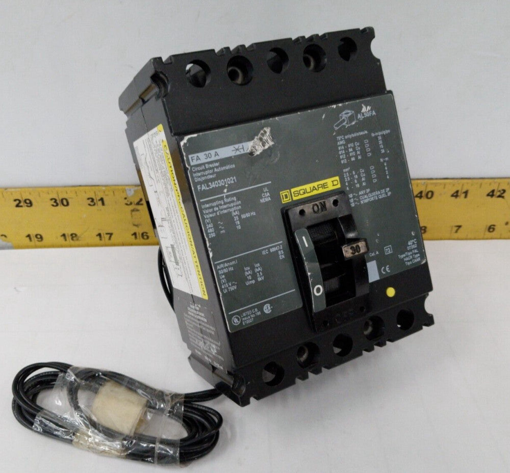 SQUARE D 30 AMP CIRCUIT BREAKER WITH SHUNT TRIP 480 VAC 3 POLE  FAL340301021