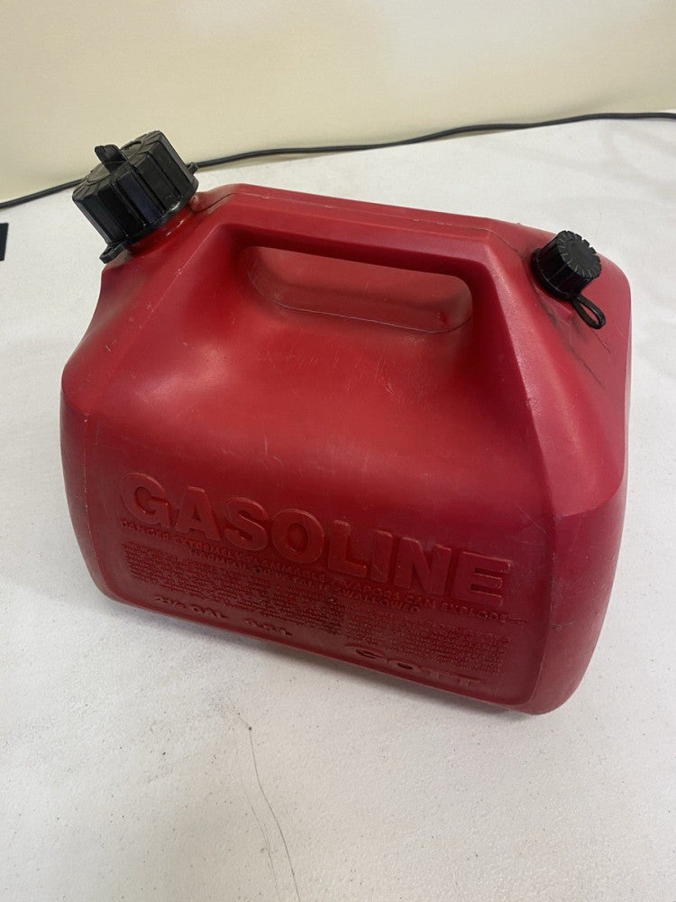 Rubbermaid GOTT 2 1/2 2.5 Gallon Gas Can Model 1226 Pre Ban Vented Vent Plastic