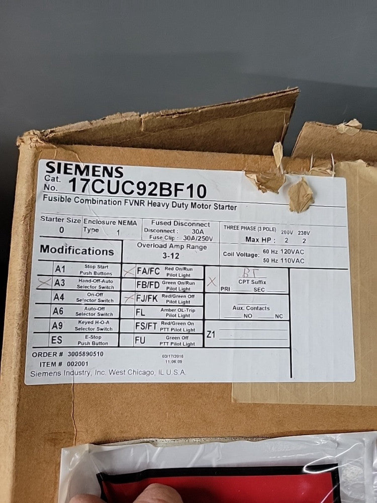 NEW SIEMENS 17CUC92BF10 30 AMP FUSIBLE SIZE 0 COMBO MOTOR STARTER  250 VAC