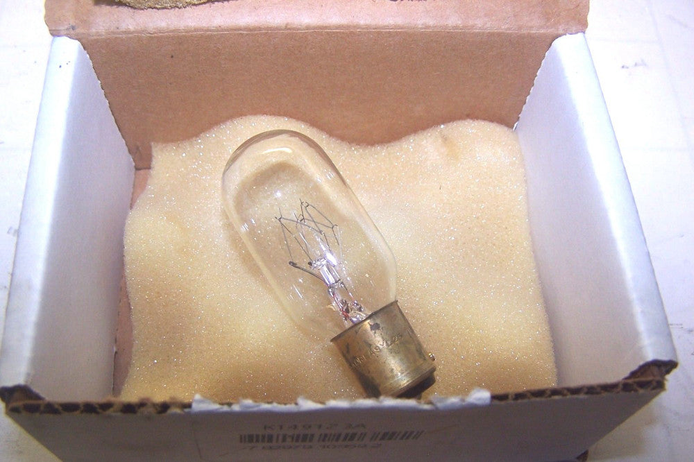NEW FEDERAL SIGNAL K149123A INCANDESCENT LAMP 120 VAC 