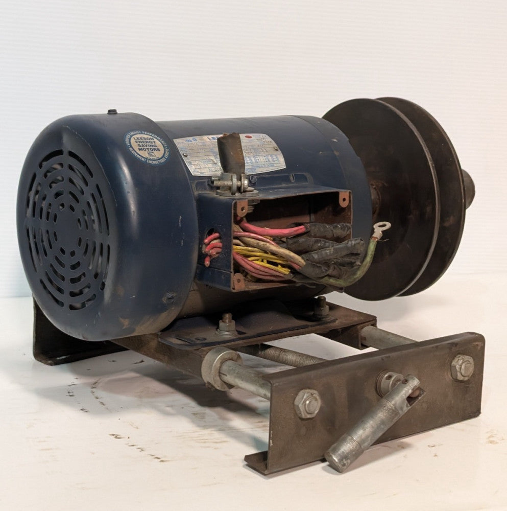 Leeson Electric G120015.00 Motor, C145T17FB59B, 1740RPM, 1.5HP, 3 Phase, US Made