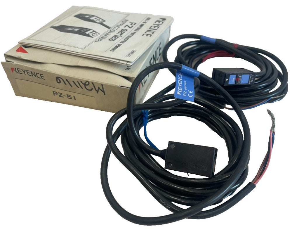 NEW KEYENCE PZ-51 PHOTOELECTRIC TRANSMITTER RECIEVER SET PZ51
