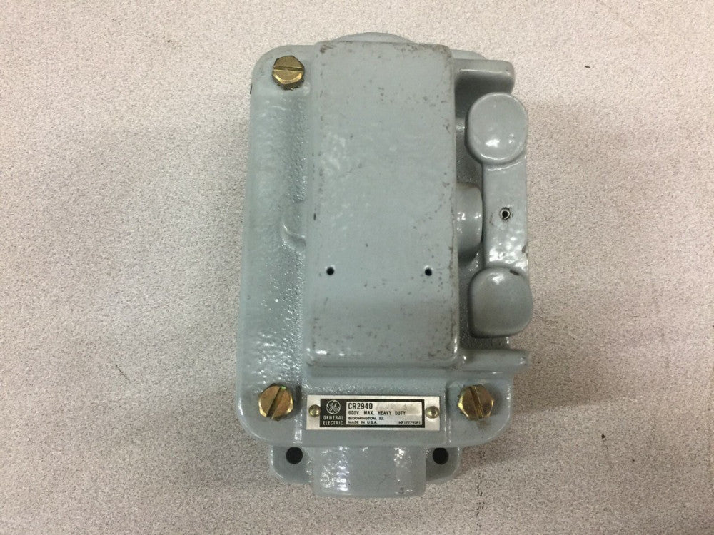 NEW NO BOX GE HEAVY DUTY HAZARDOUS LOCATION SWITCH CR2940 AJ201A